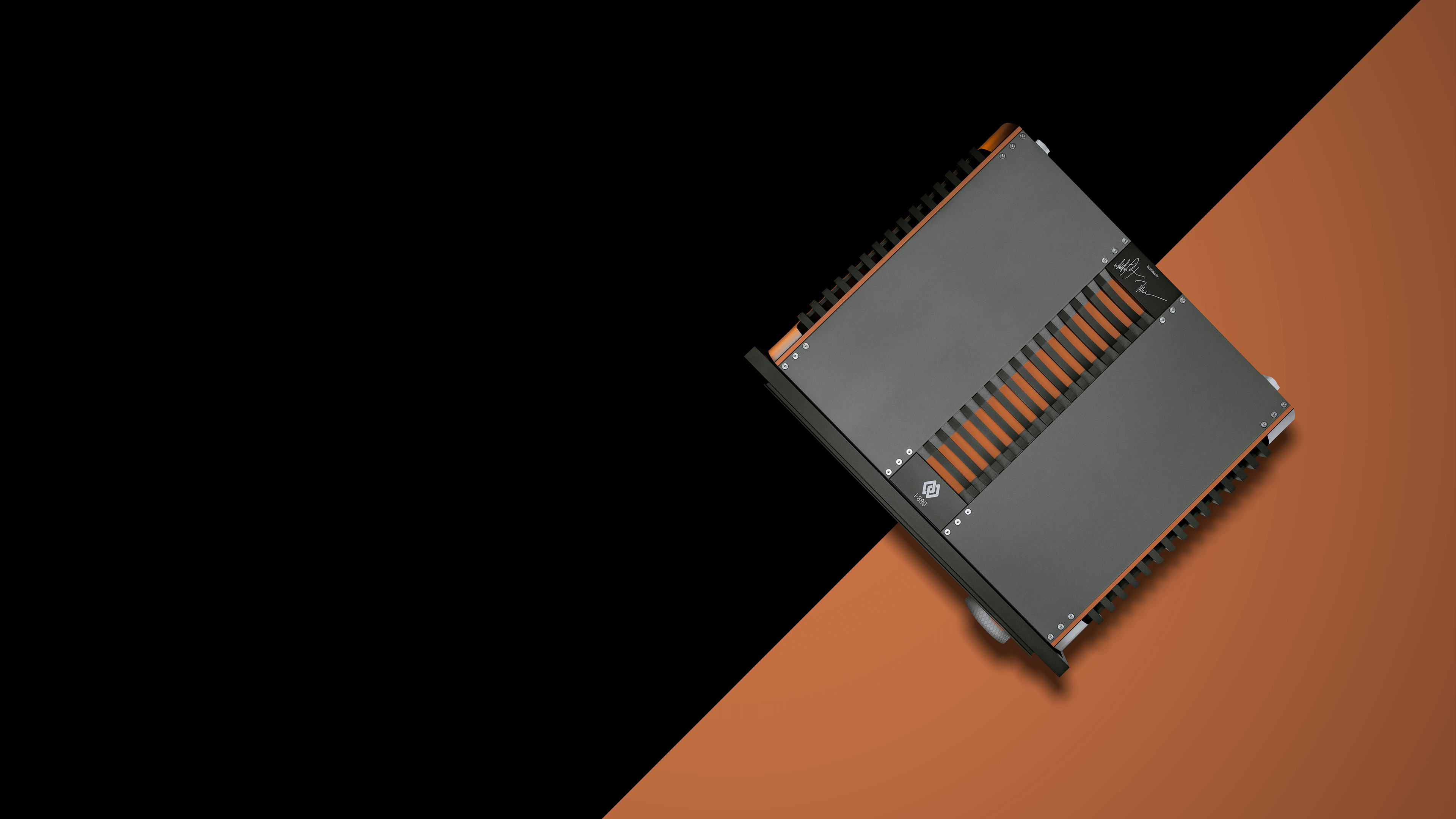 The new Aavik flagship, the 880 series of amplifiers
